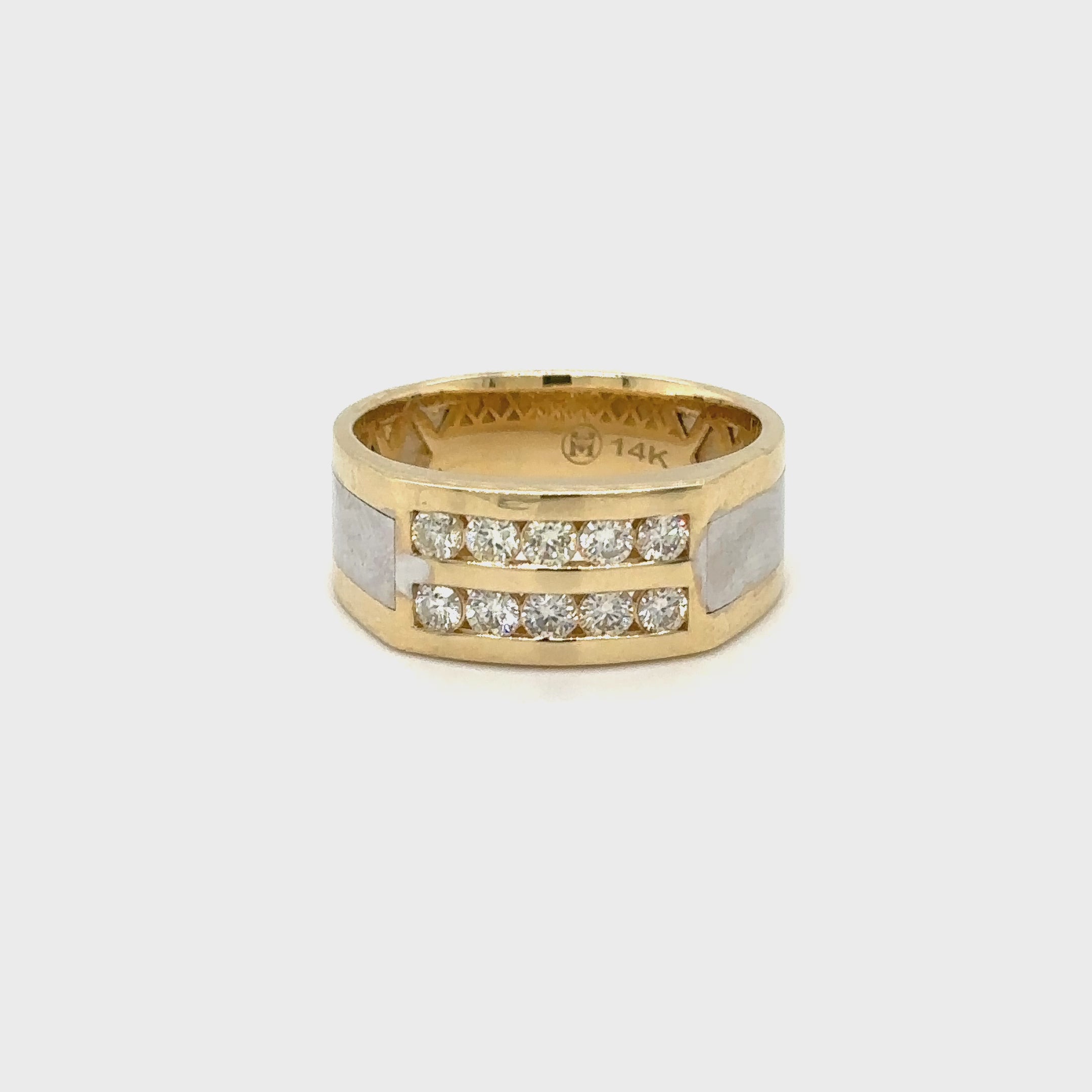 MEN'S DIAMOND RING